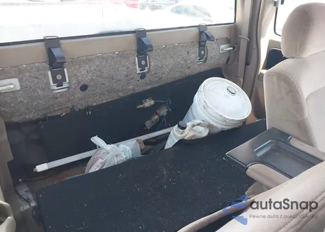 2001 Chevrolet Silverado 1500 Ls z USA, uszkodzony, nr VIN 2GCEC19V611365497